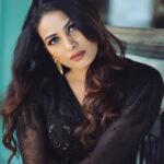 Kavya Shetty Instagram – 🖤

Photo @jimmynomula 
Creative Producer @ramugajjala 
Digitec @rjrachastoryteller 
Styling @smitha_prakash19
Outfit @houseofthreestudio 
Jewellery @jewelboxbyarnav 
Makeup @makeupby_chandana_amaravadi 
Hair @glamupwithrohini 
Location @olivebistrohyd
