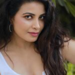 Kavya Shetty Instagram - 𝑺𝒖𝒎𝒎𝒆𝒓 𝑮𝒍𝒐𝒘 ☀️🤍 Click @snabhi Mua @hamsa_santosh Bangalore, India