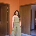 Kavya Shetty Instagram – Summer lookbook loading ❤️😎 with @nineboxrv 
📸 @oneframe_photography 
💄 @sapna_beauty_and_beyond 
📍 @mulberryshadesbengaluru
PR @dimple_raj @epyhreverse Mulberry Shades Bengaluru Nandi Hills, a Tribute Portfolio Resort