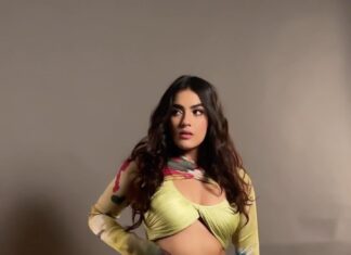 Kavya Thapar Instagram - OOPS! Main thoda teri 👀 pe mar gaya 😌 Hair | @facestories_by_harmankaur Makeup | @palak_makeupandhair Wearing | @arokaofficial Styled by | @sakshi312 Assisted by | @kinjal_maru04 @sanjamkaur92 Shot by @jaikishenraheja Agency | @varunkatoch06 @runwaylifestyl 🫶 . . . . . . . . . . . . . . . . . . . . . . . . . . . . . . . . . . . #reels #reelsinstagram #reelsvideo #reel #reelitfeelit #réel #reelsindia #reelindia #reelkarofeelkaro #reelinstagram #actress #reellife #actresslife #actresslifestyle #explore #viralvideos #expression #feeling #dance #dancereels #feel #kavyathapar #kavyathapar20 #trendingreels #trending #trendingsongs #trendingnow #trend