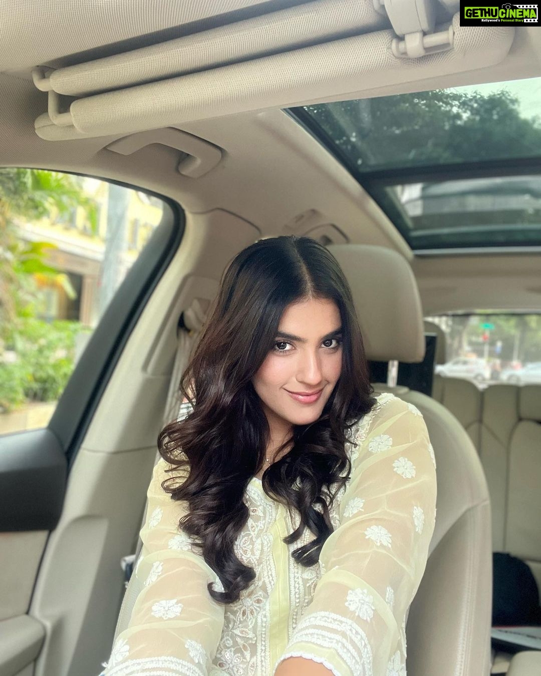 Kavya Thapar Instagram - Pov : I wish you good morning everyday ☀️ #cutevibesonly #loveovereverything India