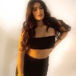 Kavya Thapar Instagram - Nothing, just blessing your feed with style ✨ . . . . Team Wearing : @melova__ Jewellery : @radhikaagrawalstudio Styled by : @sakshi312 Assisted by : @sanjamkaur92 Makeup : @palak_makeupandhair Hair : @facestories_by_harmankaur Agency : @runwaylifestyl @varunkatoch06 @jaikishenraheja #reels #fashion #actor #slay #love