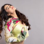 Kavya Thapar Instagram - Vegan protein got me like …. Shot by @vaspaan_shroff Makeup | @palak_makeupandhair Hair | @facestories_by_harmankaur Hmu HOD | @dishakhannaartistry Wearing | @arokaofficial Styling | @sakshi312 Assisted by | @sanjamkaur92 @kinjal_maru04 🫶 India