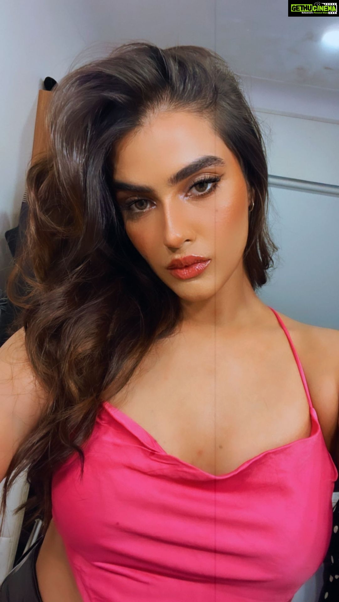 Kavya Thapar Instagram - Getting this party started for y’all 💕🐷🎟️ TEAM Hmu - @priyankachourasia342 Styling - @kavyathapar20 (me) Agency - @runwaylifestyl @runwaylifestylstudio @varunkatoch06 @jaikishenraheja ✨ . . . . . . . . . . . . . . . . . . . . . . . . . . . . . . . . . . . . #reels #reelsinstagram #reelsvideo #reel #reelitfeelit #réel #reelsindia #reelindia #reelkarofeelkaro #reelinstagram #actress #reellife #actresslife #actresslifestyle #explore #viralvideos #expression #feeling #dance #dancereels #feel #kavyathapar #kavyathapar20 #trendingreels #trending #trendingsongs #trendingnow #trend