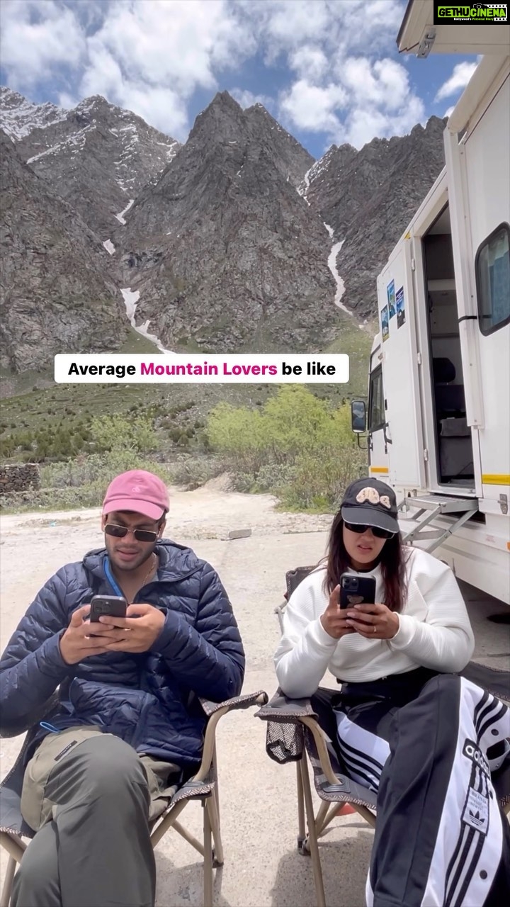 Kavya Thapar Instagram - Nature se Judte hai yaar @caravango.in . . . #mountains #lovers #peace #content #food #reels #explore