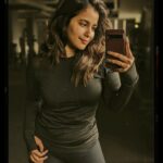 Komalee Prasad Instagram - Black lover 💣💣💣 You ? #atthegym