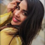 Komalee Prasad Instagram – Let me be a retro melody ♥️🌟🦋🌈

#newbeginningsahead