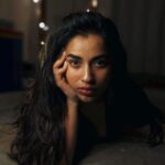 Komalee Prasad Instagram - Fire or water.... caption her yourself !! 🔥 🔥🌊🌊 #homemadestudio