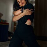 Komalee Prasad Instagram - Fire or water.... caption her yourself !! 🔥 🔥🌊🌊 #homemadestudio