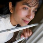 Komalee Prasad Instagram – Good window light 🪟🤳🌥️
.
.
.
Ps phone is safe 😜