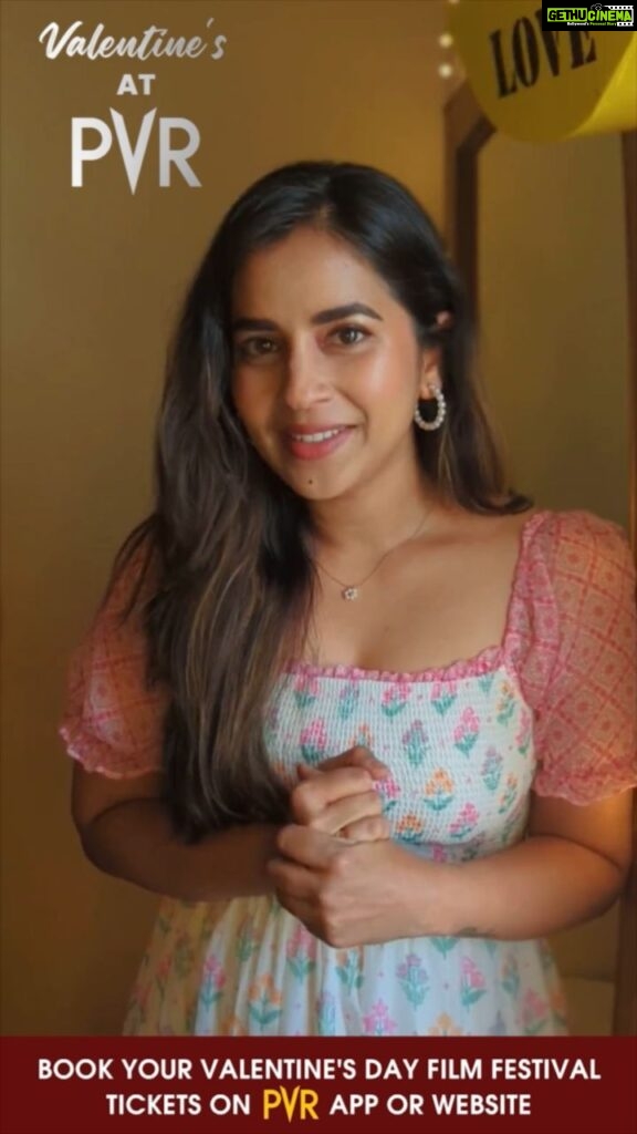 Komalee Prasad Instagram - @komaleeprasad is here talking about her romantic firsts while spilling the beans on why #Sasivadane is the perfect romantic movie for you. Sasivadane coming soon to #PVR. #SasivadaneMovie #RomanticMovie #ValentinesAtPVR #KomaleePrasad #Sriman #RakshitAtluri