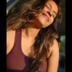 Komalee Prasad Instagram - 7 AM dose of me and my cute staff 🌞☺️⛅ #shootdiaries #newbeginnings