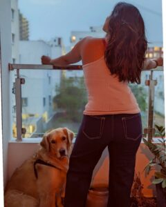 Komalee Prasad Instagram - Home candids 🏠
Blue skies 💙