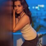 Komalee Prasad Instagram - Home candids 🏠 Blue skies 💙