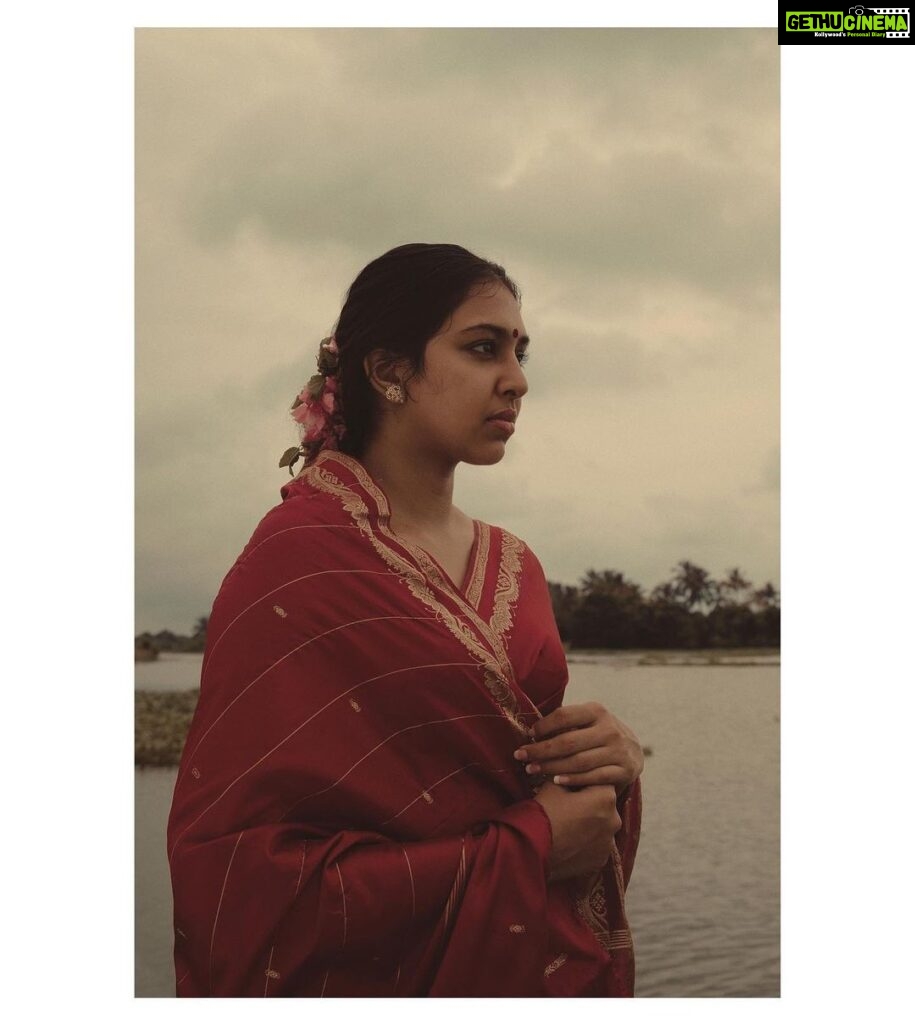 Lakshmi Menon Instagram - 𝘚𝘪𝘭𝘦𝘯𝘤𝘦 𝘪𝘴 𝘵𝘩𝘦 𝘮𝘰𝘴𝘵 𝘱𝘰𝘸𝘦𝘳𝘧𝘶𝘭 𝘴𝘤𝘳𝘦𝘢𝘮 Photography : @vaffara_ Stylist: @asaniya_nazrin MUA : @rizwan_themakeupboy Outfit: @dhaga_ki_kahani Production : @vaffaraproductions Postproduction: @iamvysak Movie: @sravan_clt