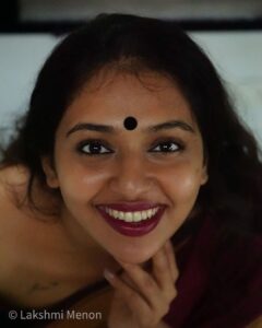 Lakshmi Menon Instagram - 🌹✨

Photographed by: @priyaabhishekjoseph 

#lakshmimenon #creativephotography #sarilovers #traditional