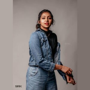 Lakshmi Menon Instagram - 𝙱𝚎 𝚢𝚘𝚞,𝚏𝚘𝚛 𝚢𝚘𝚞🌹

Pc:@sreeku10_photography❤️

𝑴𝒂𝒌𝒆𝒖𝒑 : @shan_sha_ji_makeover 
@cinema___sanchari 

©️ @𝒄𝒊𝒏𝒆𝒎𝒂___𝒔𝒂𝒏𝒄𝒉𝒂𝒓𝒊

@rhisvan 

#lakshmimenon#fashion #photoshoot#jeans#casual#photography#beyou#timesofwoods#kollywood#mollywood#actress#photoshoot
