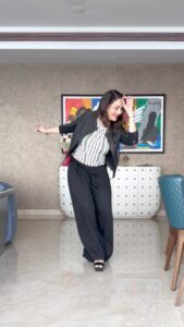 Madhuri Dixit Instagram - Hopping on to the trend! TUM TUM 💃🏻💃🏻

#thursday #thursdayvibes #trendingreels #reelsinstagram #dancereels #tumtum #explorepage