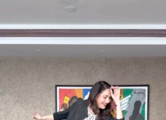 Madhuri Dixit Instagram - Hopping on to the trend! TUM TUM 💃🏻💃🏻 #thursday #thursdayvibes #trendingreels #reelsinstagram #dancereels #tumtum #explorepage