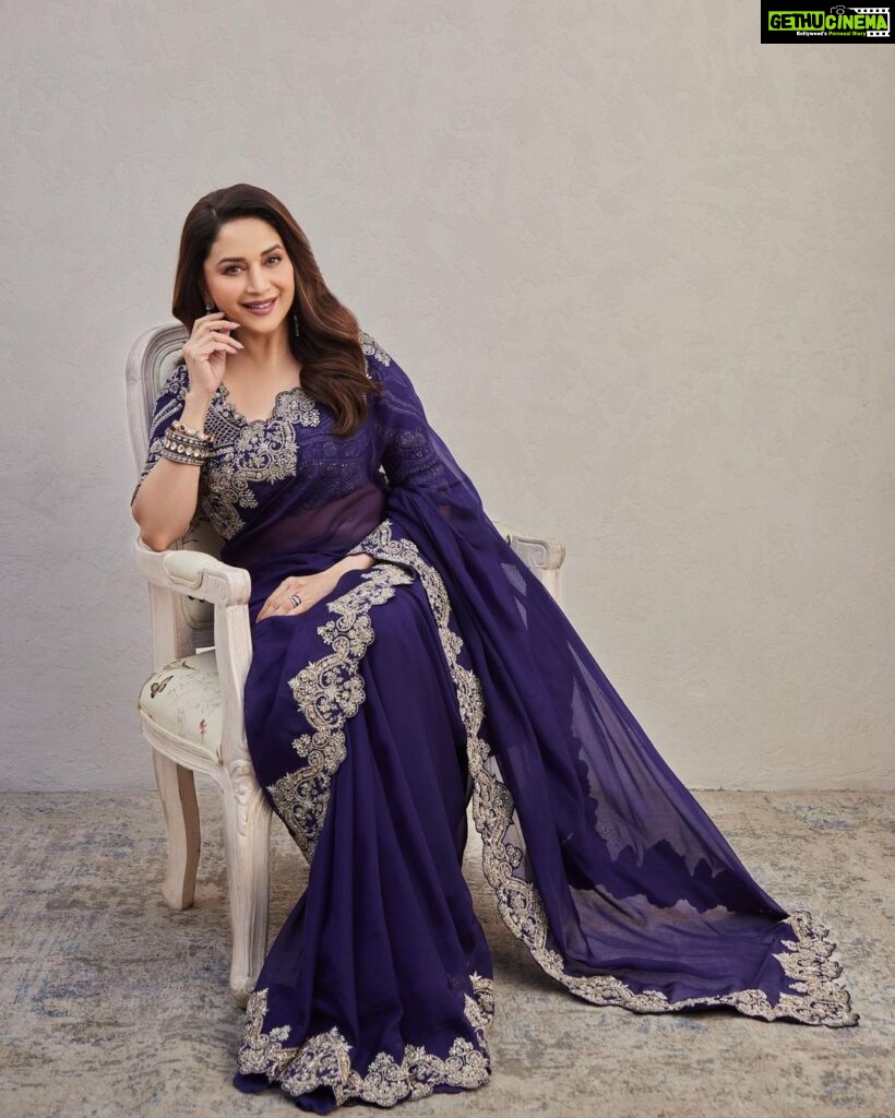 Madhuri Dixit Instagram - Drop by and get to experience of the new store Pernia’s Pop-Up Studio at the Indian Handicrafts Emporium, New Delhi. Opening with a bang with stunning designer pieces! @perniaspopupshop #perniaspopupshop #storelaunch #delhi #friday #fridayvibes #photooftheday