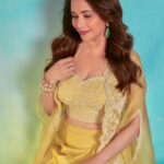 Madhuri Dixit Instagram – When you can’t find the sunshine, be the sunshine ☀️ 

#wednesday #wednesdaywisdom #photooftheday #yellow #photoshoot