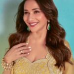 Madhuri Dixit Instagram – When you can’t find the sunshine, be the sunshine ☀️ 

#wednesday #wednesdaywisdom #photooftheday #yellow #photoshoot