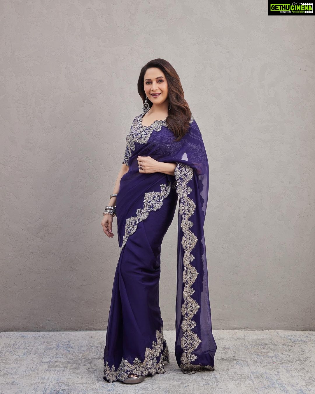 Madhuri Dixit Instagram - Drop by and get to experience of the new store Pernia’s Pop-Up Studio at the Indian Handicrafts Emporium, New Delhi. Opening with a bang with stunning designer pieces! @perniaspopupshop #perniaspopupshop #storelaunch #delhi #friday #fridayvibes #photooftheday