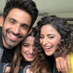 Madhuurima Instagram – Suttaaa maar le 😂😂😂 
With @nyra_banerjee @arjitaneja 
@colorstv 

#khatronkekhiladi13 #kkk13