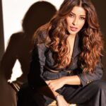 Madhuurima Instagram - Power in my eyes ❤️❤️❤️ Stylist - @purvabansal5 Photographer - @amitkhannaphotography Makeup & Hair - @celebsmakeupbysejal Outfit - @ranbirmukherjeeofficial Team - @greenlight__media