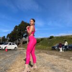 Madhuurima Instagram - Well, do u feel love when u see pink ??? @stylebysaachi @sanzimehta @colorstv @voot #kkk13 #khatrokekhildi