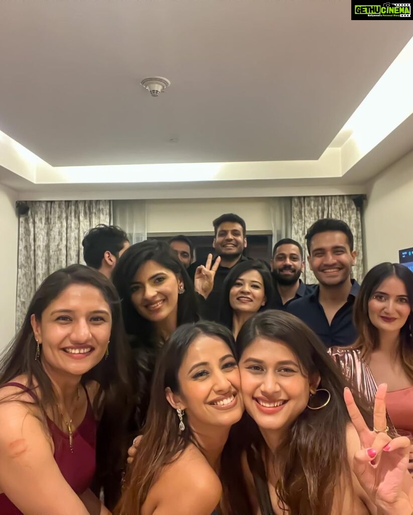 Maera Mishra Instagram - Thanks a lot guys for making it so special ❤️🥹 #birthday #turned26 #family