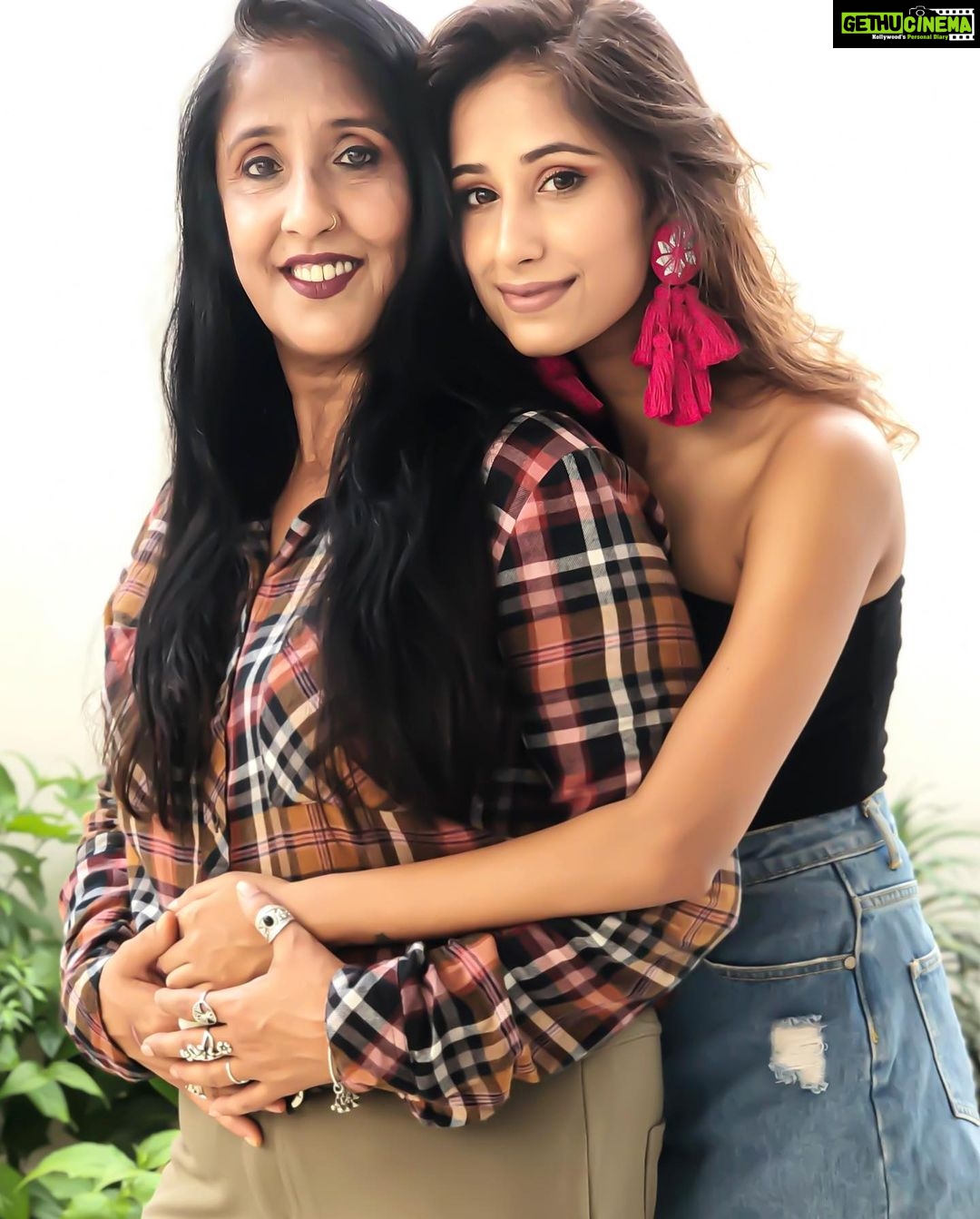 Maera Mishra Instagram - Happy Mother’s Day Mumma, I Love You❤️ @kalpanamishraa23 #mothersday