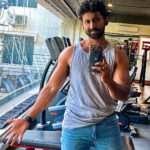 Mahendran Instagram - Installing MUSCLES pls wait ☢️ #saturdayvibes #mm India
