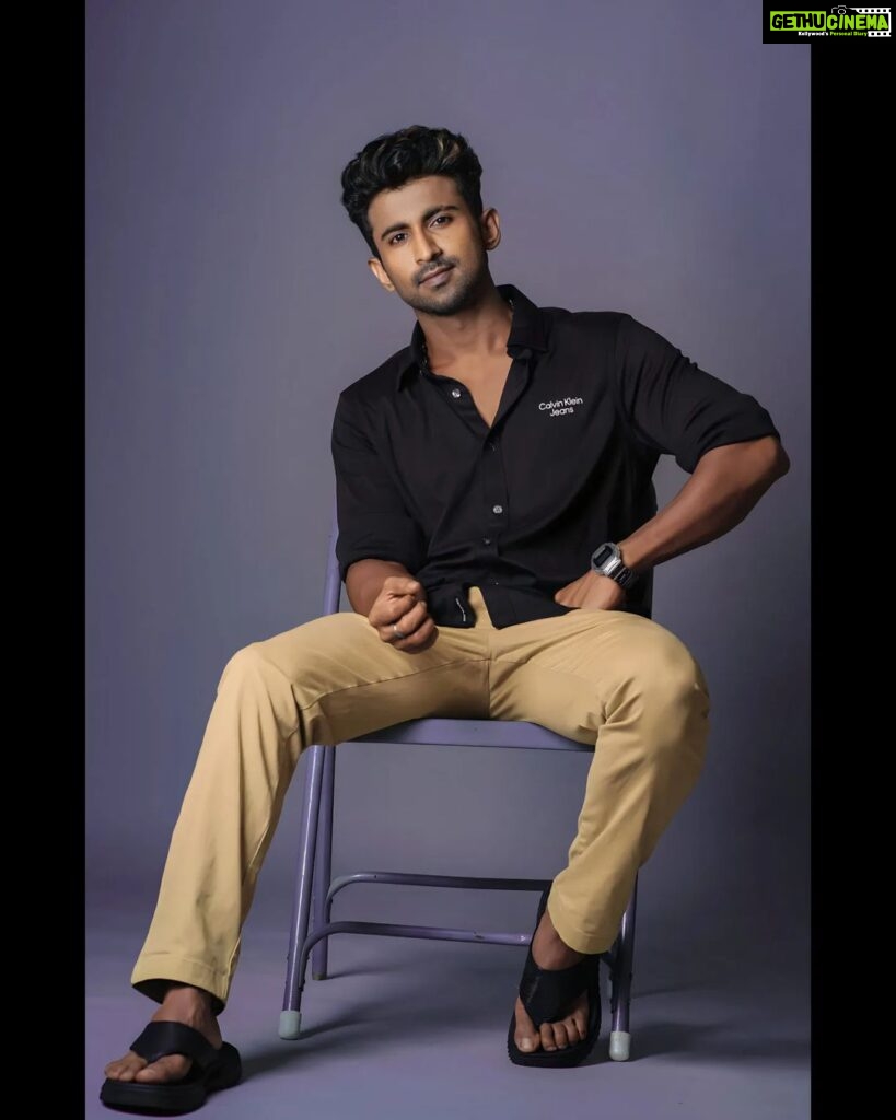 Mahendran Instagram - Eagles don't flock, you have to find them one at a time 🖤 Studio - @njsatz @njstudios_7159 Stylist - @mageshwaro6