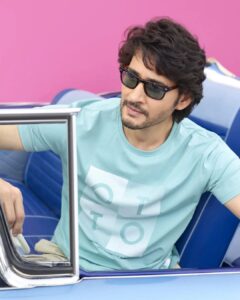 Mahesh Babu Instagram - Life in luxury! @ottoclothingofficial

Photography: @jatinkampani 
Hair: @aalimhakim 
Makeup: #Pattabhi
Styling: @the.vainglorious
