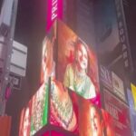 Mahesh Babu Instagram – Lighting up the Times Square!! 💥💥💥 So so proud of you my fire cracker ♥️♥️♥️♥️ Continue to dazzle and shine!! 😘😘😘 @sitaraghattamaneni 

#PMJSitara