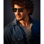 Mahesh Babu Instagram – BTS… 😁

Photography: @jatinkampani
Hair: @aalimhakim
Makeup: #PattabhiRamarao
Styling: @the.vainglorious