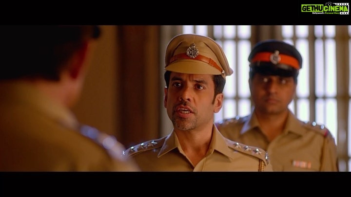 Mahima Chaudhry Instagram - Good going @tusshark89 looking forward 2 brutal murders, 6 suspects and 1 fearless cop who won’t back down. Unmask the hatman this December. Watch #MaarrichTrailer now. (Link in bio) #CatchTheEvil Maarrich in cinemas 9th December, 2022 @tusshark89 @naseeruddin49 @tussharentertainmenthouse @nh_studioz @dhruvlather #NarendraHirawat @shreyans_Hirawat #GirishJohar @priyankvjain @amaal_mallik @vishalmishraofficial @tips @kumartaurani @praveenkaushal08 @anitahassanandani @rahuldevofficial @dipannitasharma @iamseeratkapoor @aakashdahiya002 @chelshagosai @manvirr_