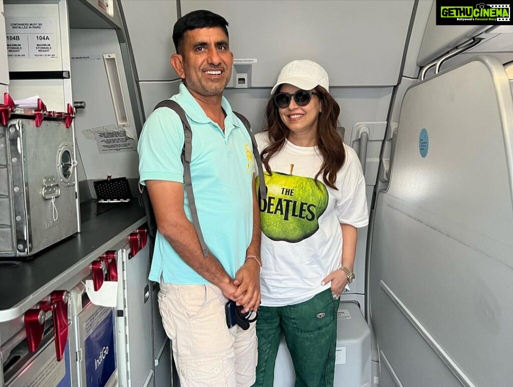 Mahima Chaudhry Instagram - Our Fauj is the the best & our Faujis are a cut above the rest . Salute. I had such a wonderful encounter with fauji Bal Kishan ji . Who offered his seat to my masi. He just wouldn’t take no for an answer … I’m not just obligated but blessed having the encounter. Wish god fills the world with more Bal Kushan’s