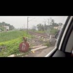 Mahima Chaudhry Instagram - Early mornings in a small town in india . Where everyone waits for each other ❤️ Notice the STOP sign on the floor as the gate opens 😆 ….. I guess not needed . Our small cities have no tension in the air,their horns are still 🎶 musical ,..🤣sitting In a car letting the train pass Before I catch a ✈️…. My belly full with litti chokha 🤣…. Yes in Bihar …