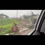 Mahima Chaudhry Instagram – Early mornings in a small town in india . Where everyone waits for each other ❤️
Notice the STOP sign on the floor as the gate opens 😆 ….. I guess not needed .
Our small cities have no tension in the air,their horns are still 🎶 musical ,..🤣sitting In a car 
letting the train pass 
Before I catch a ✈️…. My belly full with litti chokha 🤣…. Yes in Bihar …