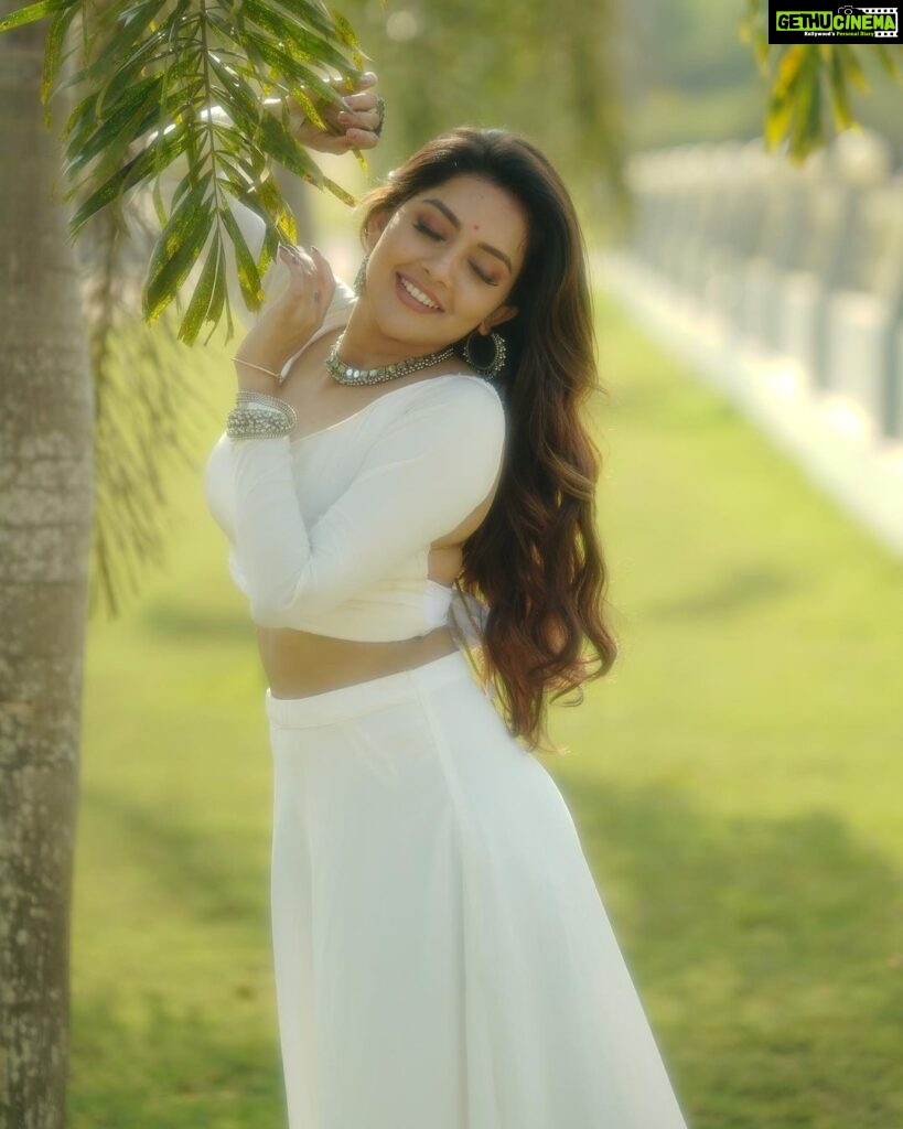 Mahima Nambiar Instagram - In love with myself 🌟 #selflove #positivity #happiness #white #pure #sunshine #goodmorning