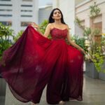 Mahima Nambiar Instagram – #Naadu Promotions 

 Wearing : @sameenasofficial 
Accessories: @rimliboutique 
Clicked by : @shotsbyyoga 

#naadumovie #promotions #actorslife #outfitoftheday #wakeupanddressup #photoshoot #ombre #red #chembarathi
