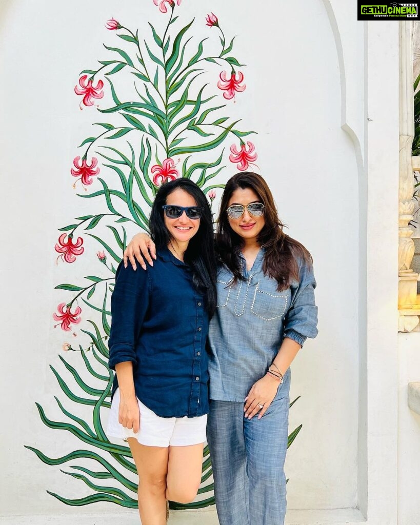 Malavika Instagram - Laughing, posing, and loving life with this one🥰