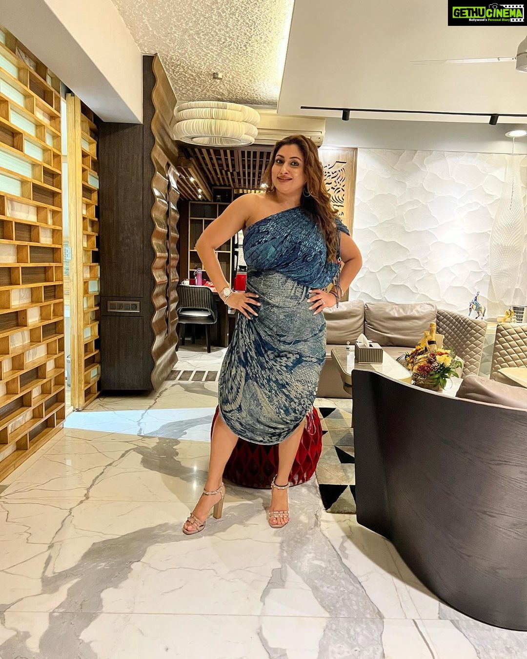 Malavika Instagram - I don’t do fashion. I am fashion ❤️🔥