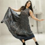 Malavika Menon Instagram - Throw sass around like confetti 🎊🤩✨ Shot @libzalonso