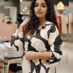 Malavika Menon Instagram - Rare✨❤️unique✨🌈mannequin 😄 Mua @sreegeshvasan_makeupartist Thanku @promy1982 @vanithya for this comfy wear😍 Capture @ansari__nassar