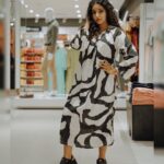 Malavika Menon Instagram - Rare✨❤️unique✨🌈mannequin 😄 Mua @sreegeshvasan_makeupartist Thanku @promy1982 @vanithya for this comfy wear😍 Capture @ansari__nassar
