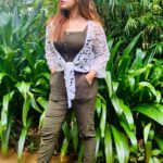 Malavika Menon Instagram - There is something infinitely healing in the repeated refrains of nature… the assurance that dawn comes after night, and spring after winter💚🌿🍃🌳🥝🥬-Rachel Carson Wearing @swayamvarasilksindia #malavikamenon #mm #nature #green #love #grateful #present