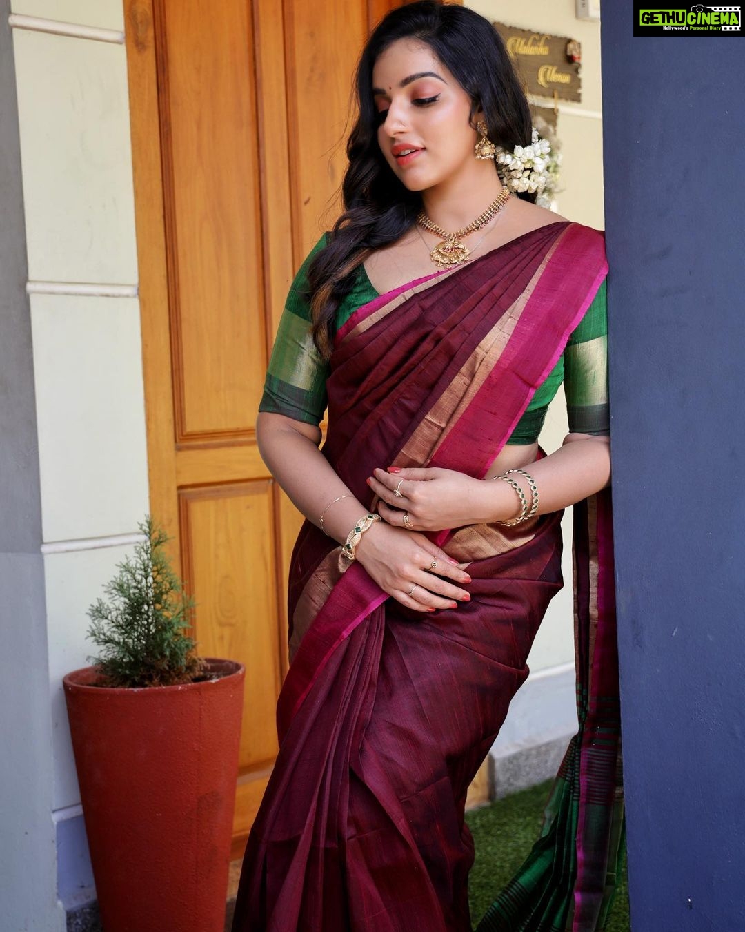 Malavika Menon Instagram - Wear it to flaunt it😍❤️✨ Jewelry @alameen_fashion_jewels Mua @nilesh_biju @dee_pzz_ Shot @albertalex1911
